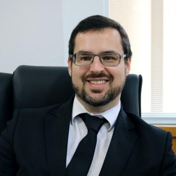 André Naves